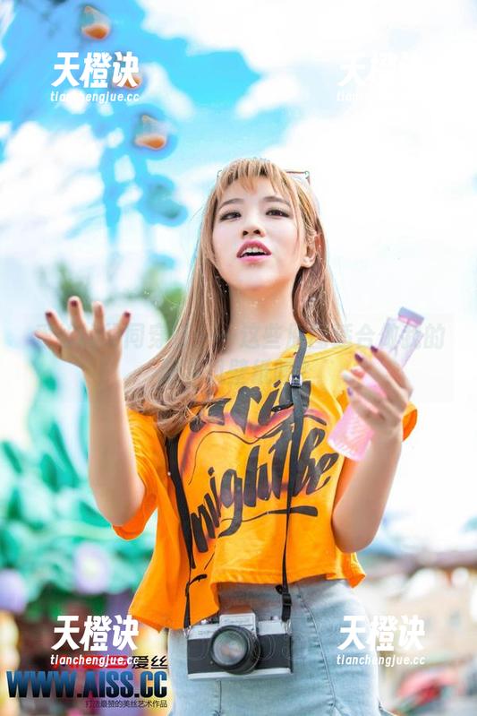 爱丝的胡同穿行——这些原图适合做我的新手机壁纸吗？