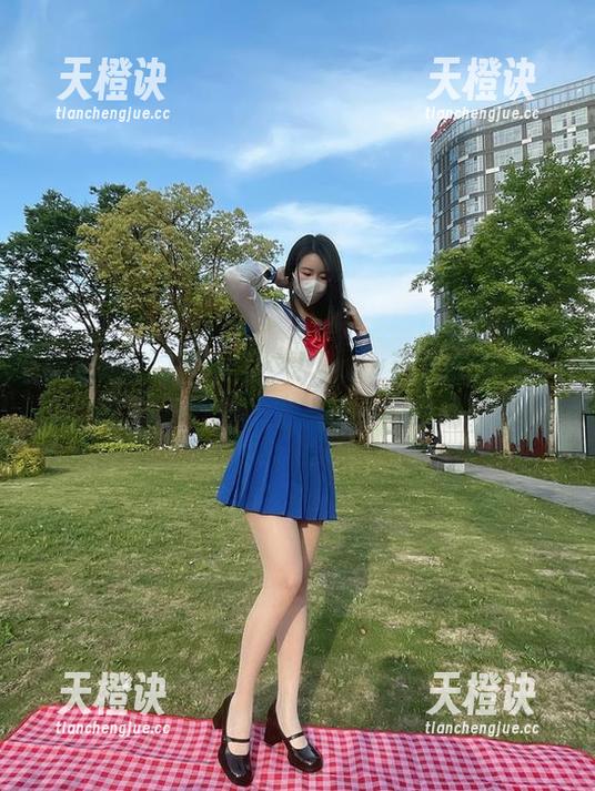 July芝岚 微密圈 - ズッキュン!July芝岚的车内写真集,原图有点小小的跃动
