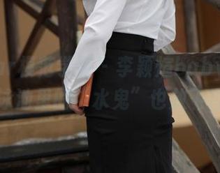 MFStar模范学院 – 李颖煊baby的泳装福利：泳池里的“水鬼”也放飞自我啊！