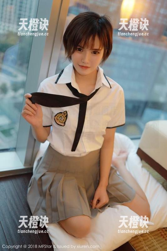 MFStar模范学院 - 闲逛图库，竟然发现陈小诺Niki的校服，果然由此可以得到不少灵感！