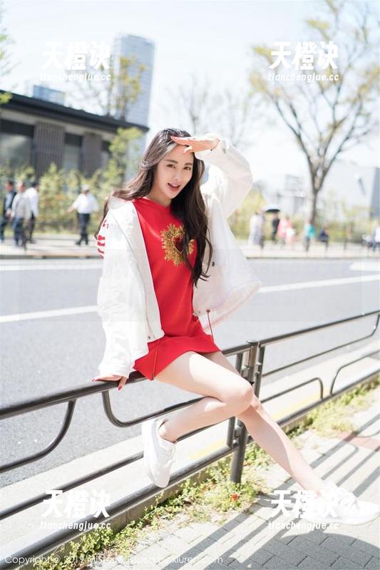MiStar魅妍社-赵欢颜Jessica MiStar魅妍社 - 赵欢颜Jessica的天台写真,谁能不被这俯瞰感吸引?