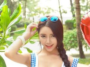 QingDouKe青豆客 – 精选图片揭晓：杨上萱如何演绎丝袜的温柔？