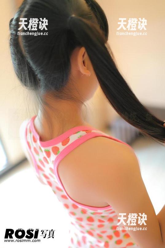 ROSI写真 在线图集:ROSI的蕾丝,轻松愉快,你也来试试?