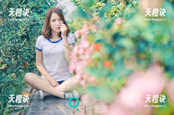 TGOD推女神-杨漫妮 TGOD推女神 - 白丝图包里的杨漫妮,随便一眼就能让我卡壳?