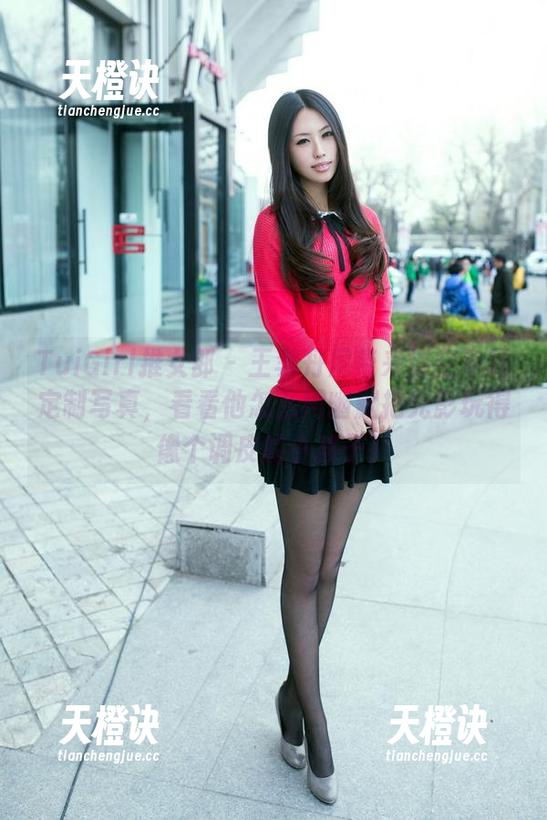 TuiGirl推女郎-王李丹尼 TuiGirl推女郎 - 王李丹尼带来镂空专属定制写真,看看他怎么用幽默把光影玩得像个调皮的小孩子!