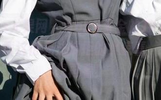 UGirls尤果网 – Abby金金的JK作品集——下载这份无法抗拒的小惊喜，看完就想再看！