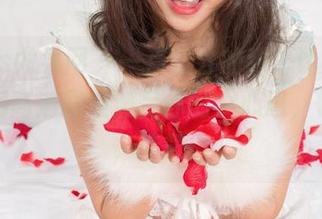 UGirls尤果网 – 一点过分的甜心诱惑，周于希用高清图集满足你的小心思，快来吧，消气！