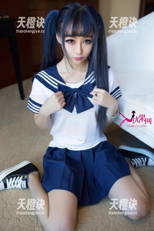 UGirls尤果网 - 夏倪可ella的夏天作品集——难以捉摸的姿态，冷不丁一颗心就被融化了。