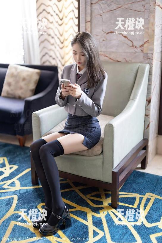 XIAOYU语画界 - 原图来了，徐莉芝Booty真会玩，竟然把奶牛变得如此迷人。