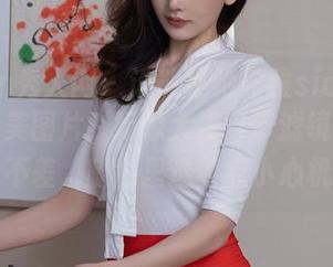 Xiuren秀人网 – 谁能拒绝希雅sia海边的这些绝美图片？好像大海自带滤镜，原图也不差，随意里透着点小心机。