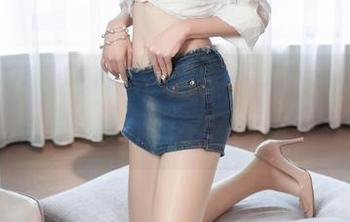 Xiuren秀人网 – 你的文芮jeninfer礼服合集：除了好看，似乎还有点儿故事……