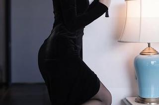 Xiuren秀人网 – 这是王雅姗的连体衣图包，不是穿得像个厨师，只是想让你想多几道菜而已～