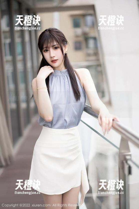Xiuren秀人网 - 制服新解，玥儿玥er原图里的小惊喜等着你！