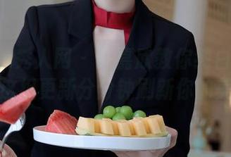 Xiuren秀人网 – 许嘉欣教你纯白的高级感，这组更新分分钟刷新你的美感？