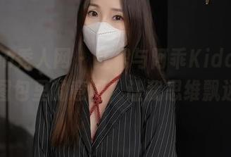 Xiuren秀人网 – 红裙与阿乖Kiddo，高清图包里的意图，让我思维飘远。