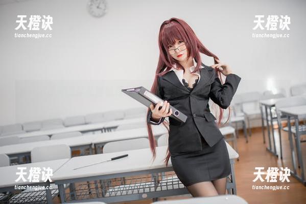 yoko夏宅 yoko夏宅的新私房秘籍:白色丝质连衣裙的穿搭宝典!图包赶紧瞧!