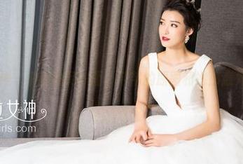 克拉女神 – 清纯的另一面，芊芊的原图和她那意外的套图
