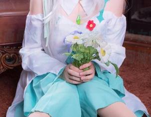 喵糖映画最新写真，清纯元气少女的围绕，好像春风十里，却忍不住想问她们怎么保养？