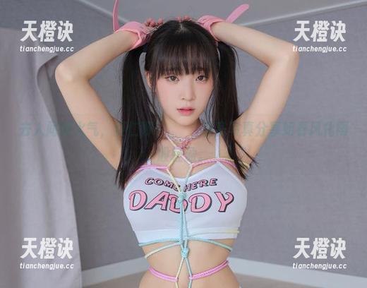 去人间烟火气，姜仁卿(강인경)盛宴写真分享如春风化雨般轻盈。
