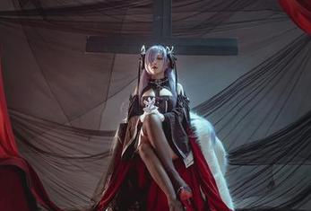COS女王宫本樱，这身最新造型，直击我心中的小骚动!