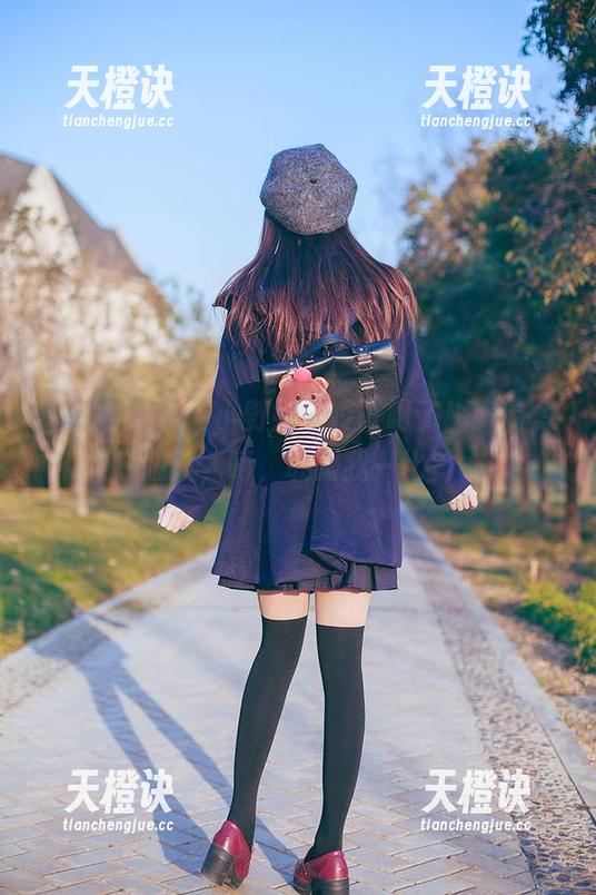 小野妹子w 高跟鞋更新,小野妹子w证明了脚跟有多强大,呵,敢跟我一比?