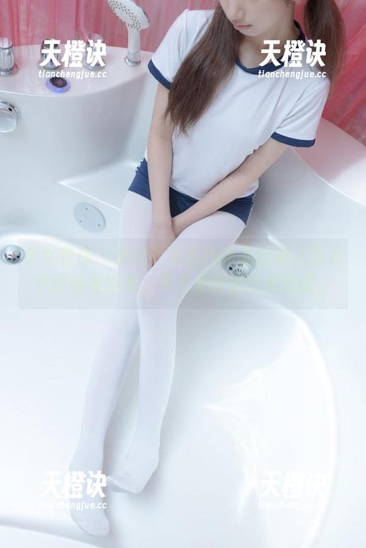 少女秩序-乐栀 少女秩序 - 旗袍?乐栀用作品打破了我对它的刻板印象,不来看真的会后悔哦。
