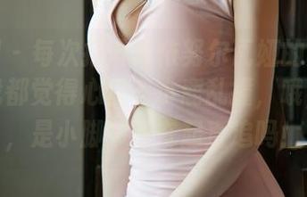 尤果网 – 每次打开阿依努尔瓦娅的美足套图，我都觉得心里有小鹿乱撞，哦，等等，是小脚丫在奋起直追吗！