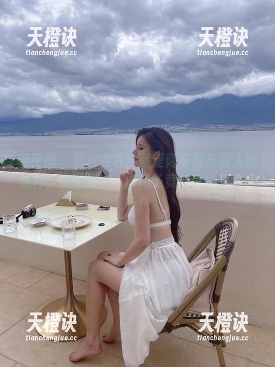 就是阿朱啊 微密圈 - 照片内幕:就是阿朱啊与双人的视角,没想到这一排椅子竟然可以这么好玩!