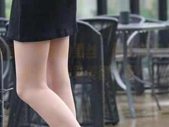 异思趣向 – 小雪的黑丝，雨后的露台，太会让人下载美图了吧！