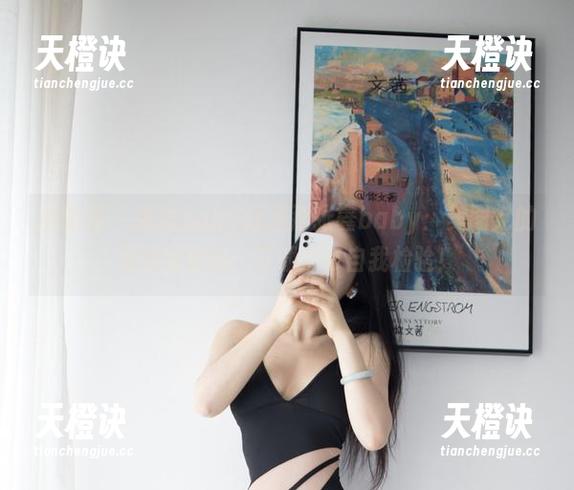 张鑫baby 微密圈 - 张鑫baby还是那张鑫baby:美图党的洞洞连体袜,下载后可自我检验!