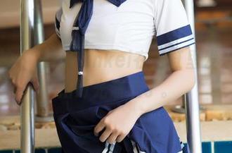 推女神 – 沛沛Eankei在浴缸里发呆，私拍时光溜走了。