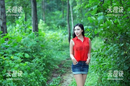 推女郎 - 萌翻了！杨伊的可爱作品，你还在等什么？快去下载吧。