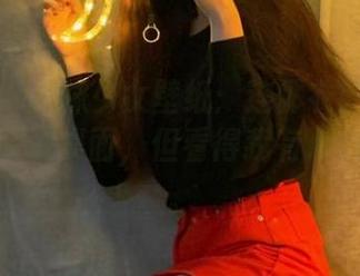 微密圈 – 提袜少女壁纸：连体衣或许能拯救我的单调桌面，但看得我有点心神不宁。