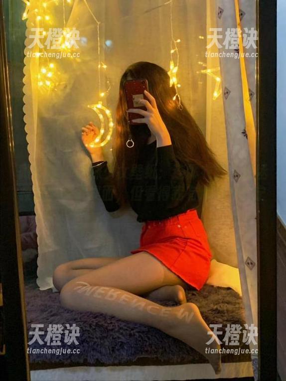提袜少女 微密圈 - 提袜少女壁纸:连体衣或许能拯救我的单调桌面,但看得我有点心神不宁。