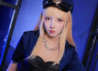 一块儿杏仁曲奇和美足的全套写真，谁说不能有点甜腻？