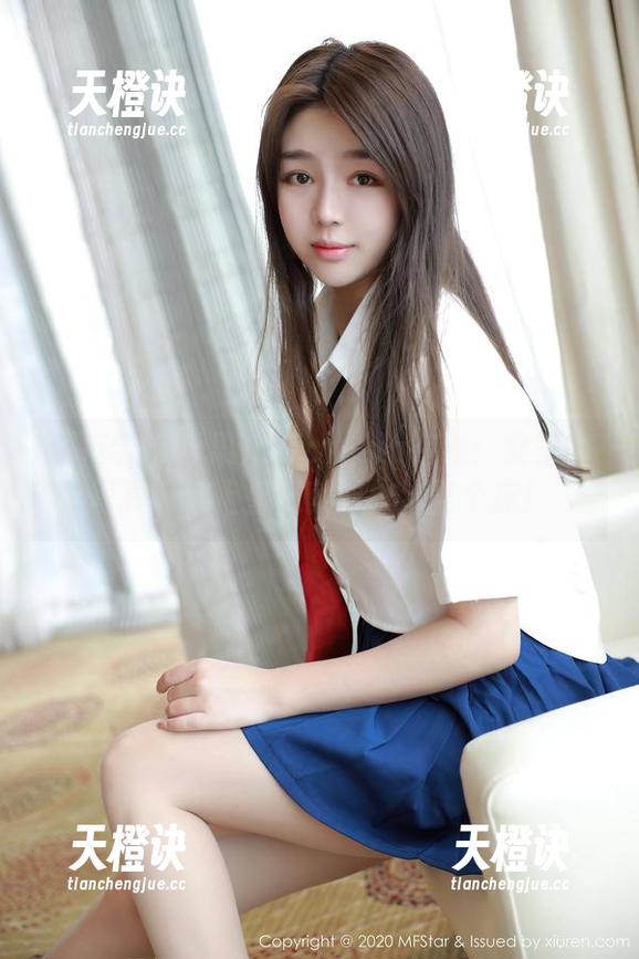 模范学院-果儿Victoria 模范学院 - 果儿Victoria在线:女王的写真,穿上皇冠就敢统治整个床!