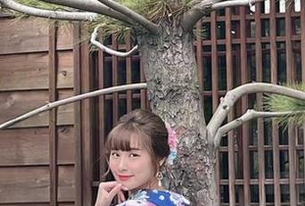 泥泥汝的圣诞B：这COS就是从某个梦里跑出来的吧，下载也别嫌丢人