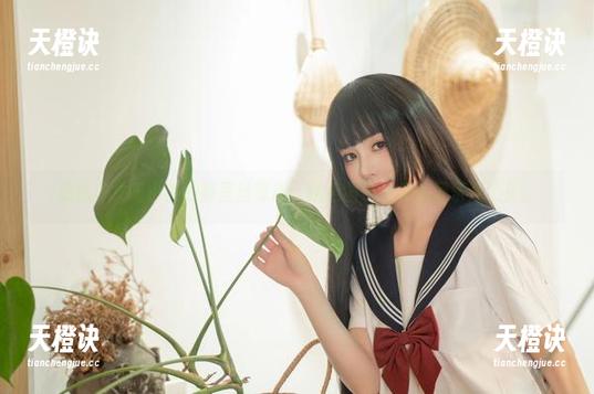 爆机少女喵小吉的裤里丝奇遇：精选图包让你心里乐开了花！