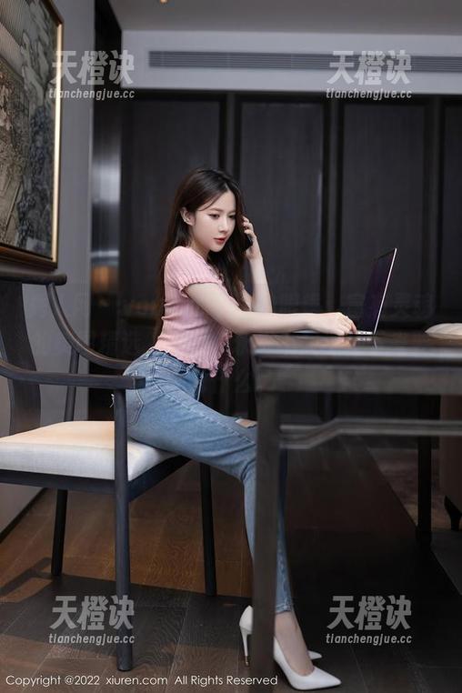 秀人网-youOvOyou 秀人网 - youOvOyou的眼镜:富有灵魂的美图精选,不看你永远不知道接下来要说什么。