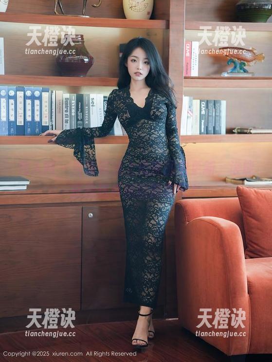 秀人网-奶酥 秀人网 - 当泳装遇上奶酥图包更新,谁能抗拒这样炫酷的搭配?