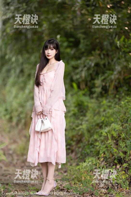 秀人网 - 这组最新图片要来了，徐莉芝Booty在连衣裙中默默诠释“仙女下凡”！