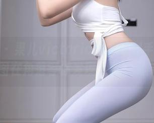 秀人网 – 果儿victoria的白色射手座：套图在角落等你发现，精选哦！
