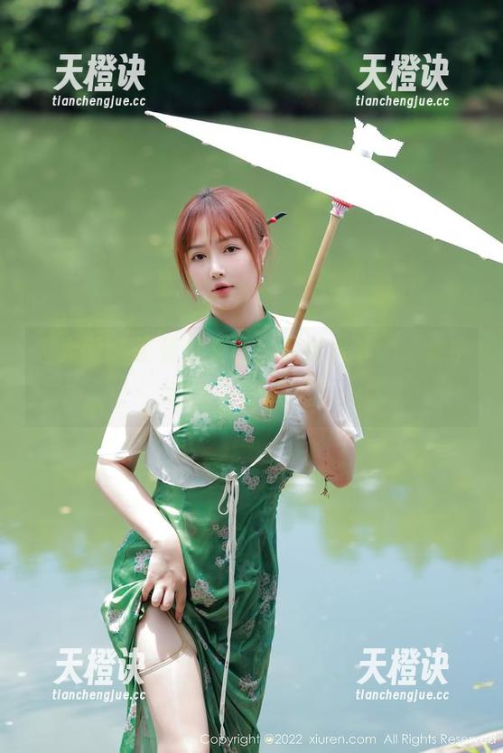 秀人网-王曼柔 秀人网 - 王曼柔美图,死库水下的“水中芭比”知道吗?