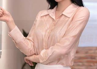 秀人网 – 玥儿玥er香格里拉游历——图包私房集合，背包不背也想去的场景！