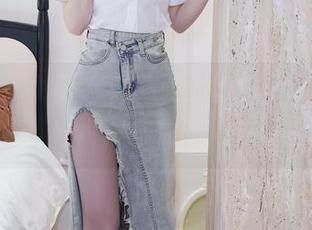 秀人网 – 女王也有脆弱的时候？私语baby的私拍无法直视