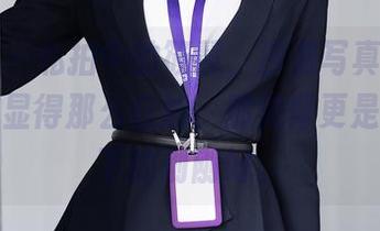 秀人网 – 私拍中的筱慧，沙滩写真的每个角度都显得那么自然，那美臀更是随性之下的刚刚好。