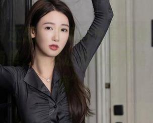 秀人网 – 还是陈梵妮白色写真集，原图看着那么简单，竟然让我心里开始“小鹿乱撞”。