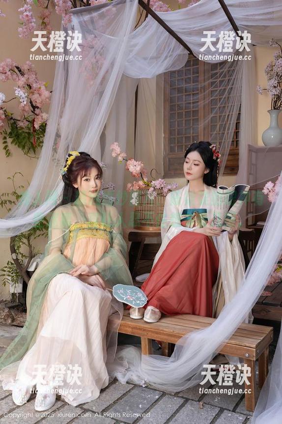 秀人网-陈柒柒 秀人网 - 精选婚纱图片:陈柒柒的眼神有些迷离,真让人忍不住想多看几眼。