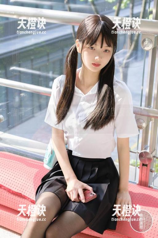 稚乖画册-赤西夜夜 稚乖画册 - 说好的礼服呢?赤西夜夜的写真套图让我大跌眼镜!
