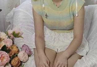 绮梦摄影 – 子涵的精选原图：哦！那双裸足随意放松的样子，唔。